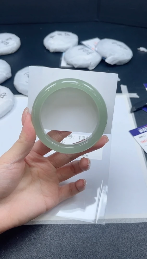 未镶嵌手镯石英质玉0130-556