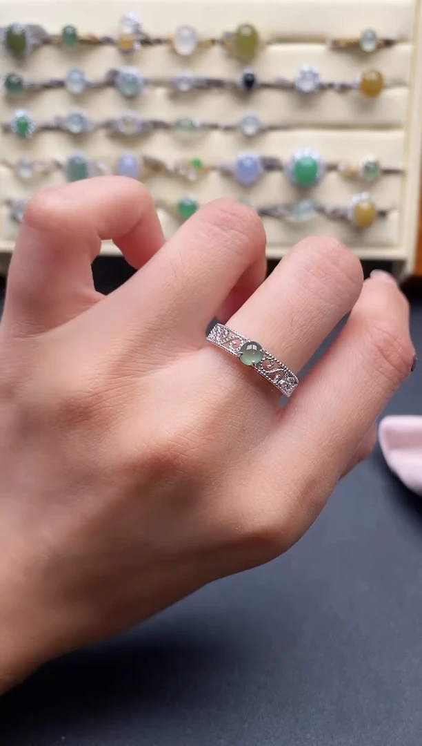 银S925镶嵌戒指翡翠66666+2