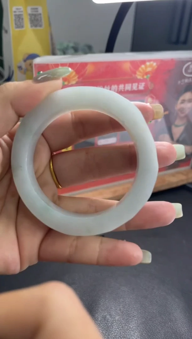 【闪购商品】定制翡翠手镯未镶嵌手镯DDQ/发一件