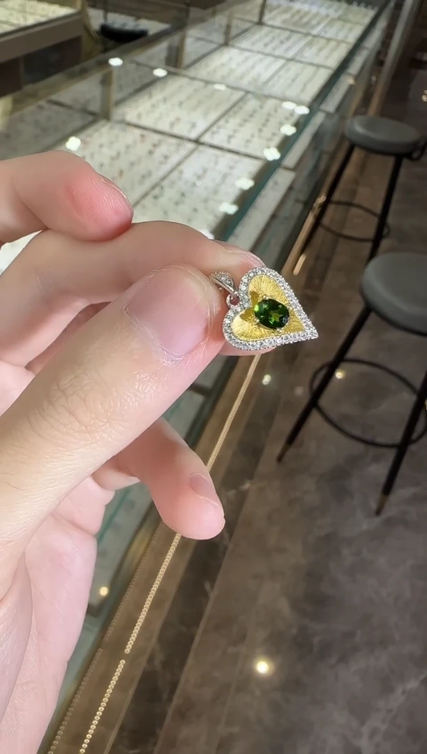 银S925镶嵌透辉石吊坠3*5mm