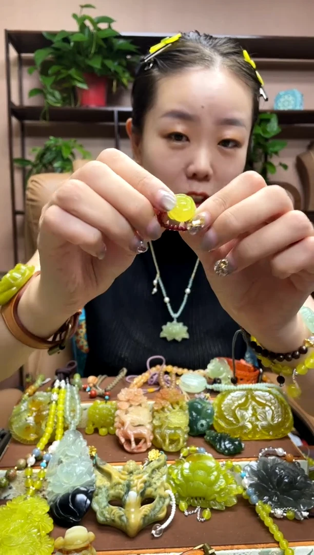 未镶嵌岫玉戒指多样性发货发其中之一