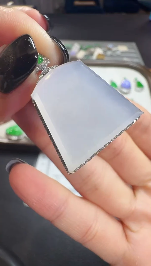 吊坠(不含链)18K金镶嵌翡翠【源头工厂】钻石镶嵌