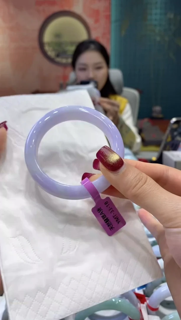 【闪购商品】翡翠手镯未镶嵌多人07124