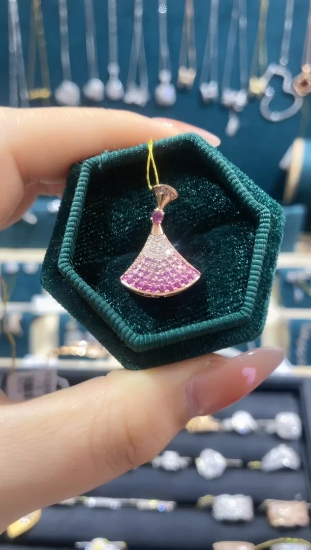 吊坠(不含链)钻石18K金镶嵌SP00004单吊坠多样性发一件