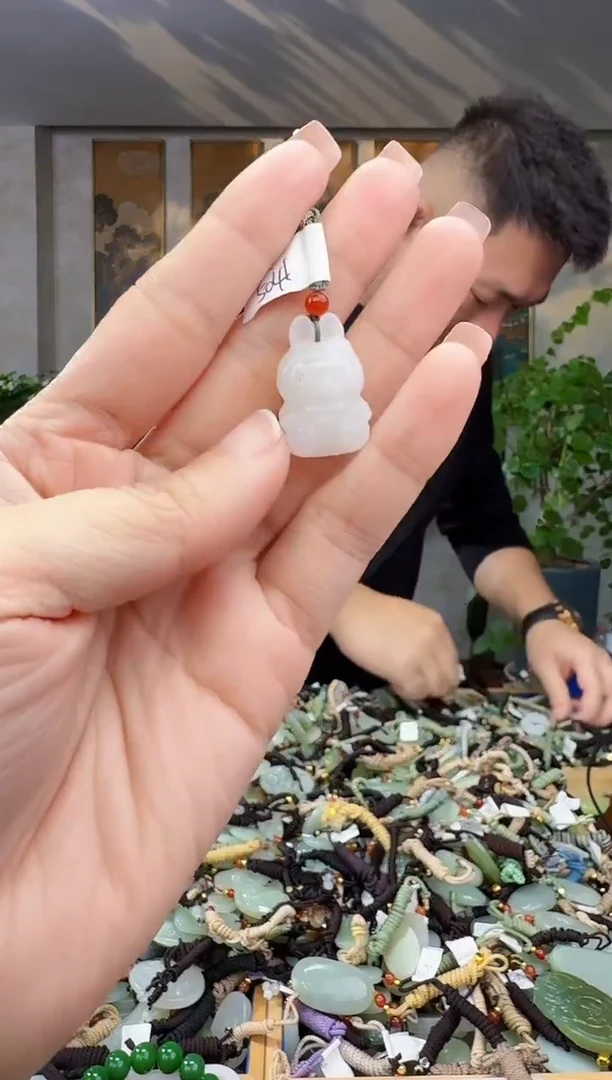 未镶嵌和田玉挂件拍一发一