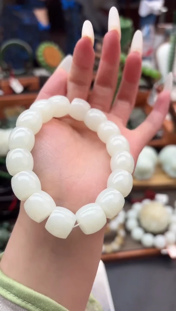 未镶嵌手串和田玉董小姐推荐 多样性发货 拍一发一z14