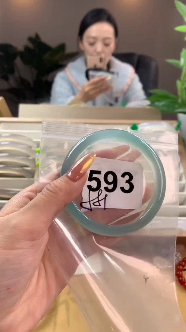【闪购商品】玛瑙/玉髓手镯未镶嵌593