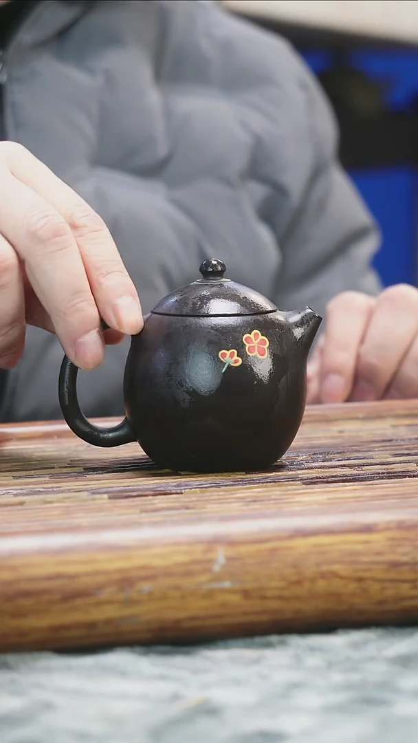 茶壶紫砂捂灰泥绘小龙蛋