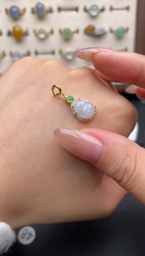 未镶嵌戒指翡翠一物一证一礼盒