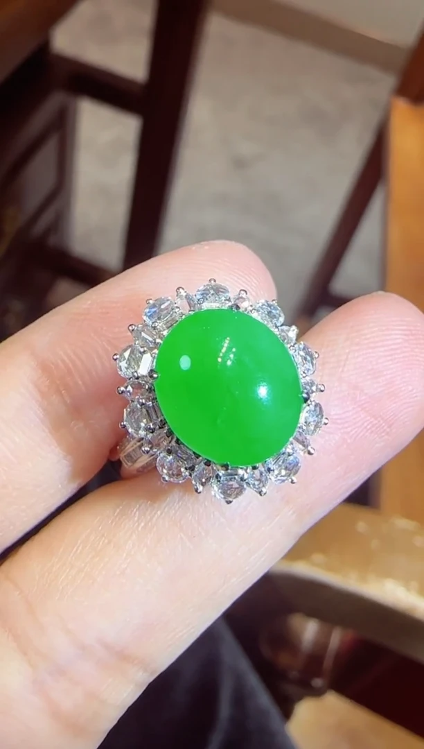 【闪购商品】翡翠戒指18K金镶嵌蛋面