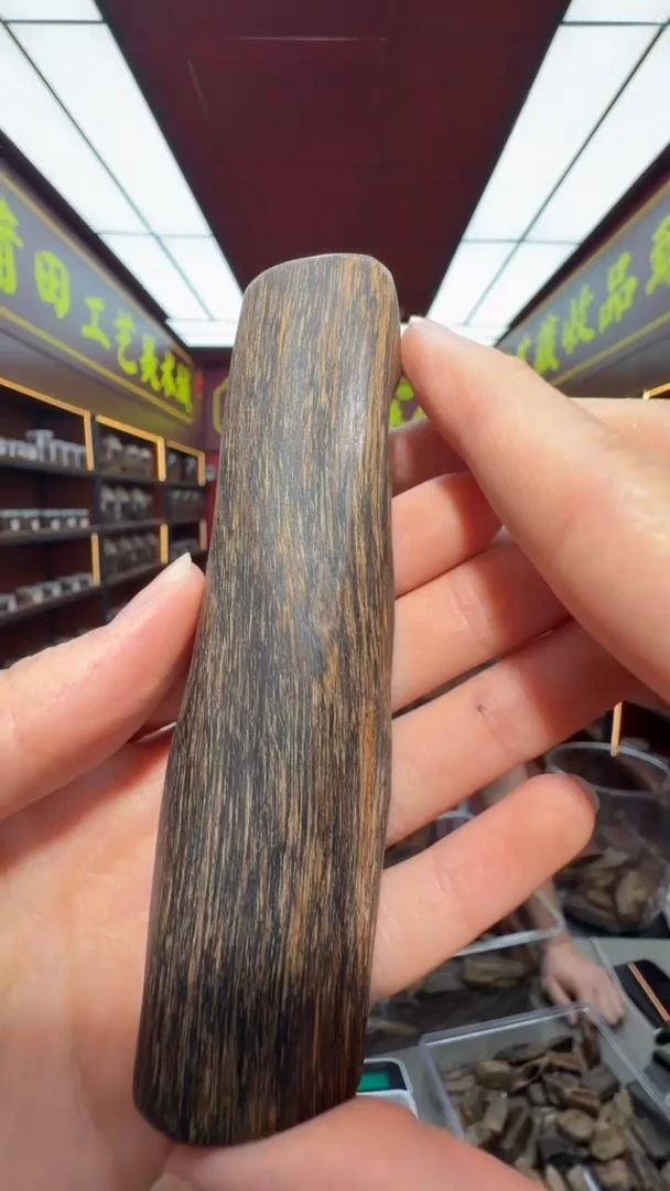 沉香吊坠多样性发一