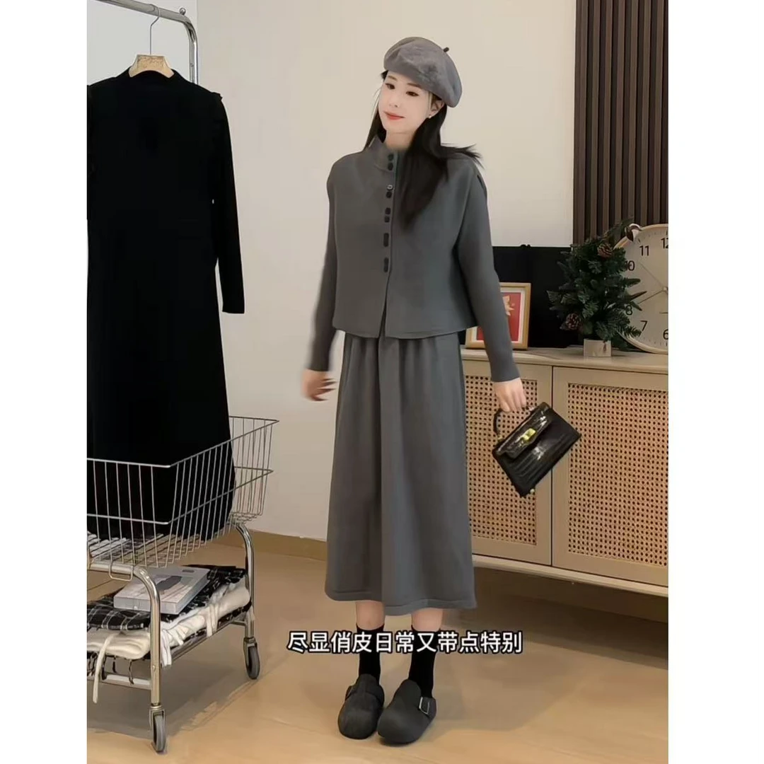 高级感马甲毛衣裙套装女秋冬2025新款中长款针织连衣裙两件套加厚