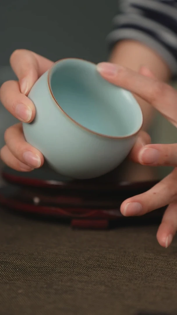 8微瑕 汝瓷 主人杯