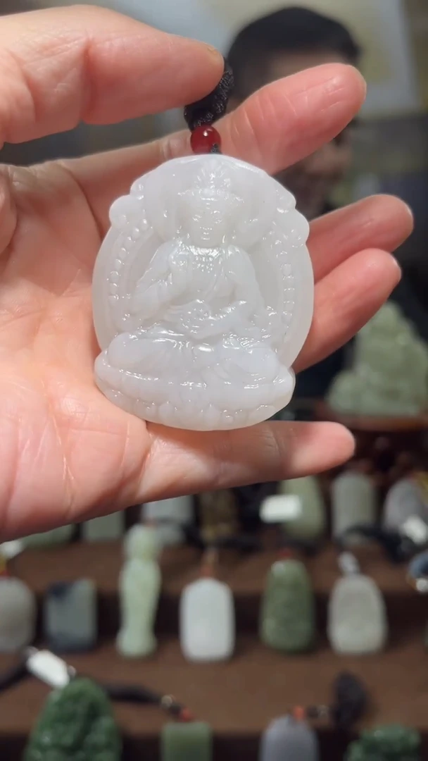 颈饰未镶嵌和田玉·