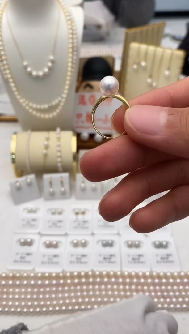 18K金镶嵌戒指海水珍珠素圈