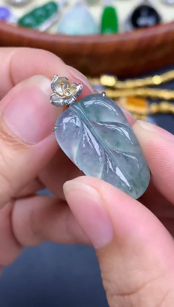 颈饰18K金镶嵌翡翠464-中国好珍宝