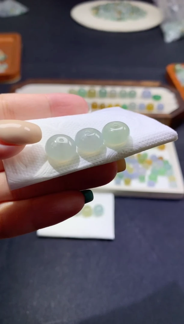 未镶嵌定制翡翠卡11mm