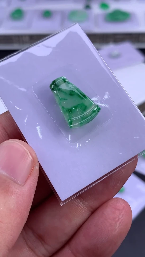未镶嵌定制翡翠z*m翡翠