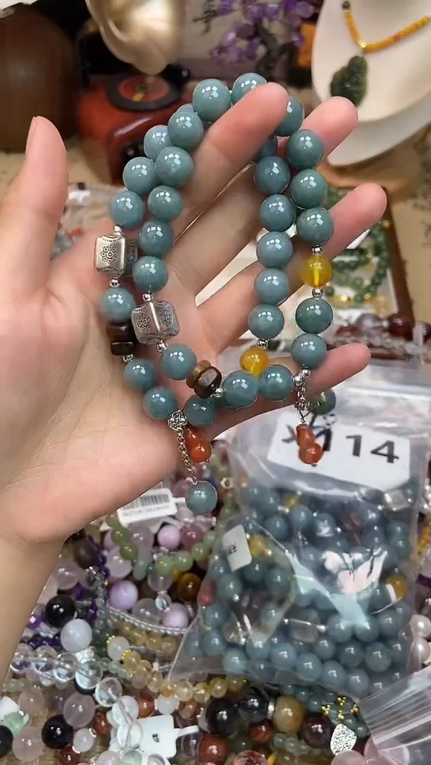 手饰翡翠未镶嵌114