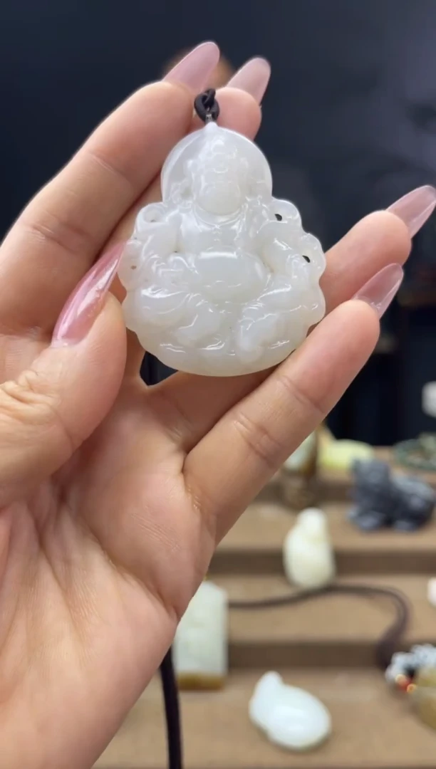 颈饰未镶嵌和田玉1