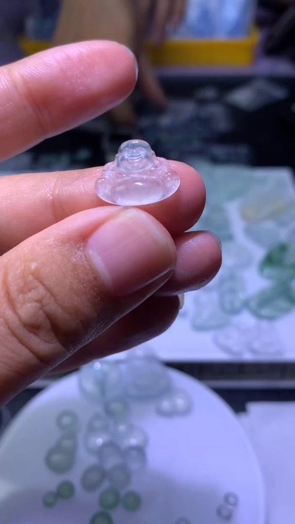 未镶嵌定制翡翠毛货