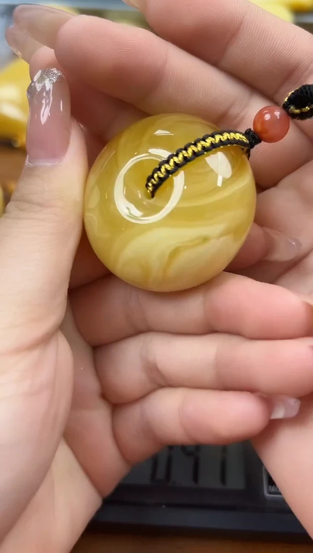 未镶嵌蜜蜡裸石琥珀蜜蜡吊坠