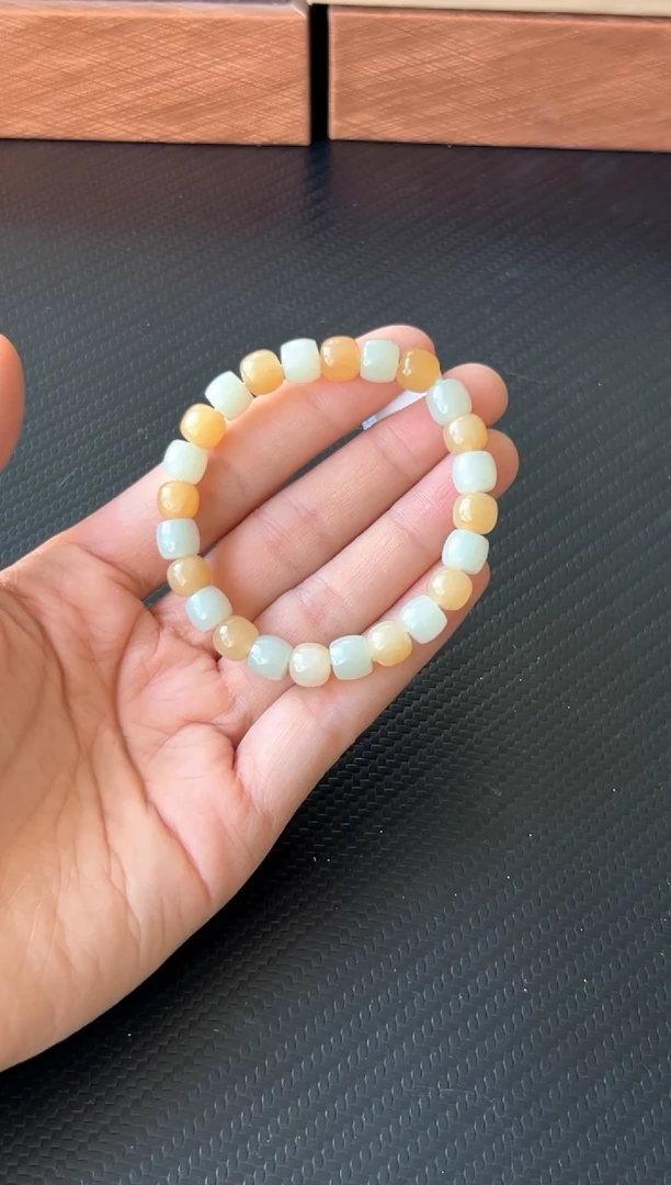 未镶嵌手串和田玉且末微色差近+金7*8mh