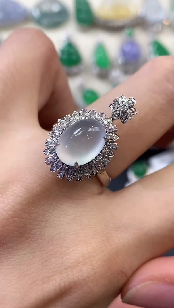 【闪购商品】翡翠戒指18K金镶嵌B178