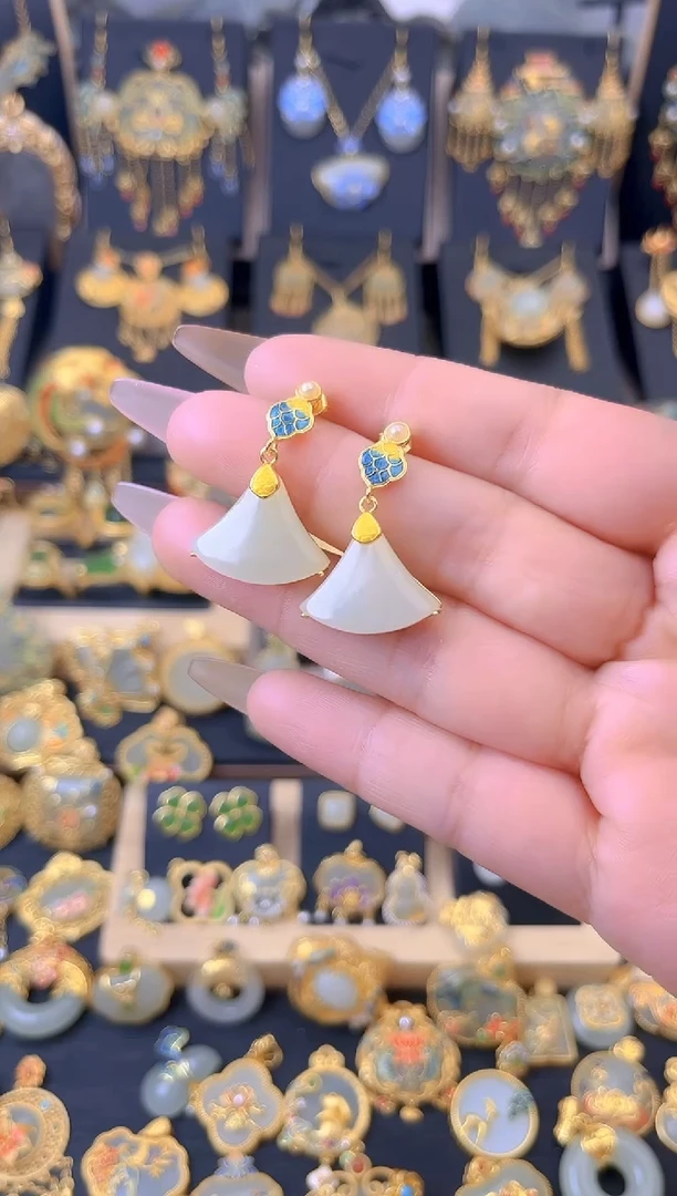 【闪购商品】和田玉耳坠银S925镀金镶嵌银杏叶耳坠