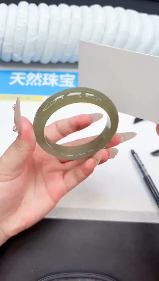 未镶嵌手镯石英质玉160-56.3
