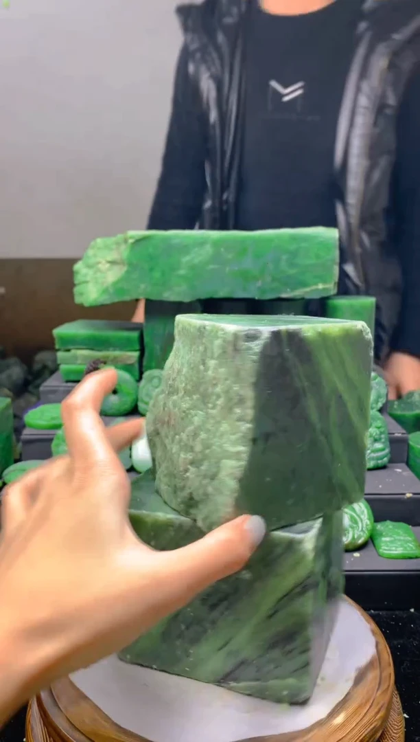 未镶嵌和田玉珠宝半成品1