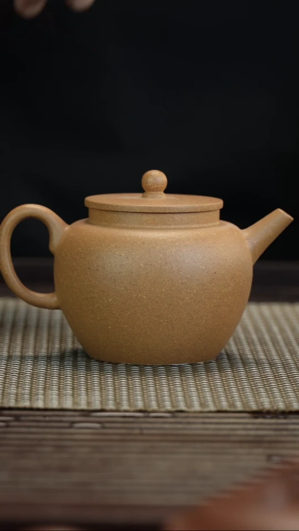 茶壶紫砂黄金段平盖宫灯140CC