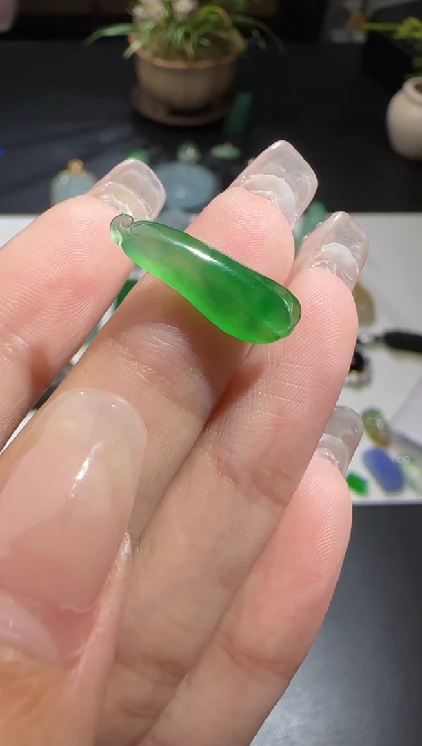 定制翡翠未镶嵌缅甸A货翡翠