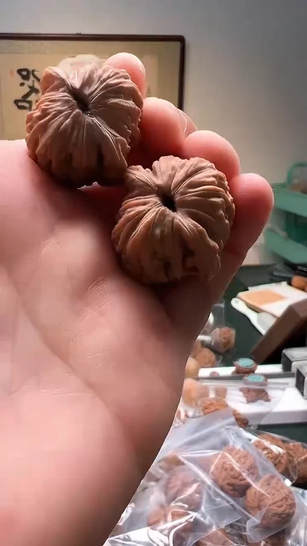 把件文玩核桃30mm+山地楼 1对 28号