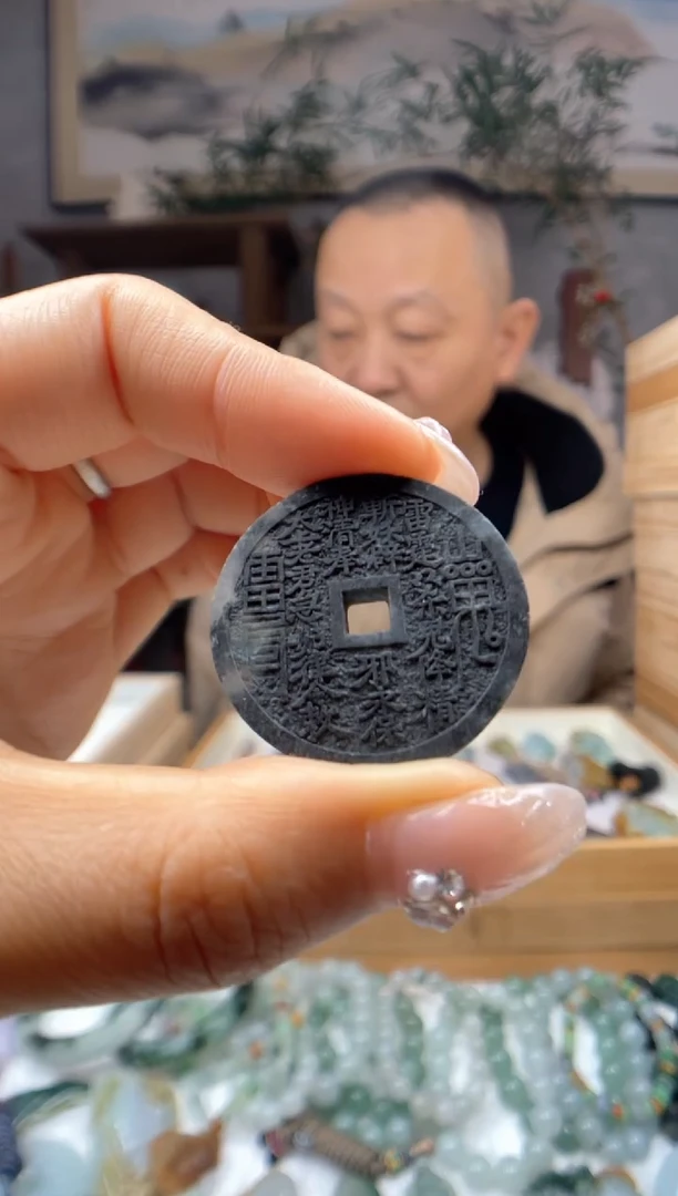 【闪购商品】定制翡翠未镶嵌山鬼