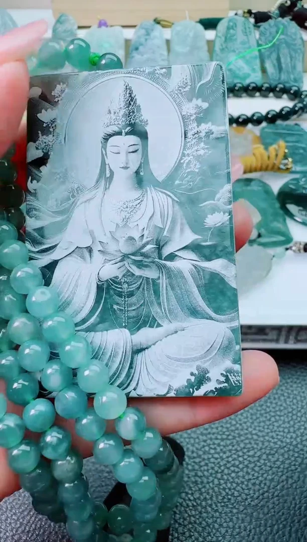 翡翠未镶嵌颈饰大势至多样性随机发其一