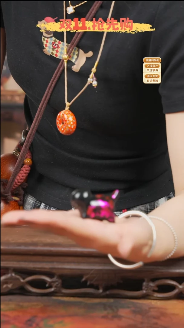 精致漂漆小猫摆件（随缘发，不指定颜色）