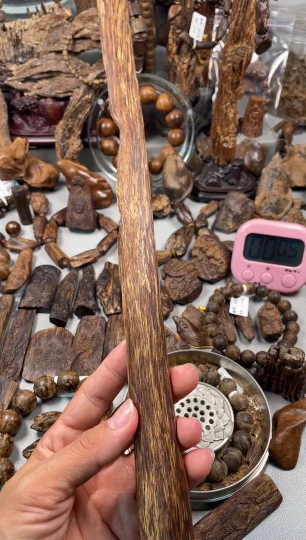 沉香沉香碎屑月*哥 沉香  海南