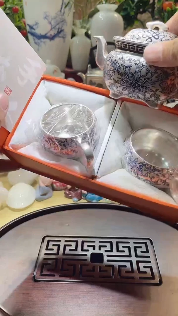 瓷片德艺茶器直播间@@银壶4方缠枝莲+2对杯