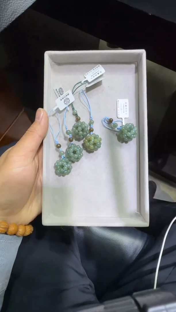 吊坠(赠链)未镶嵌和田玉和田玉挂件（产地直发）