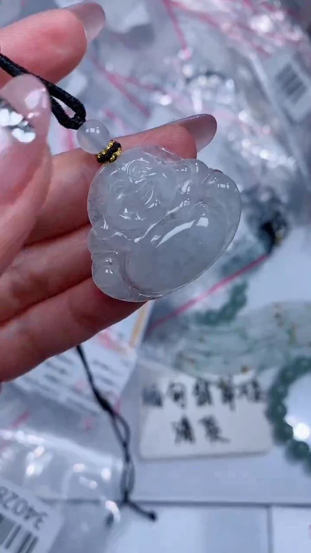 颈饰未镶嵌翡翠吊坠