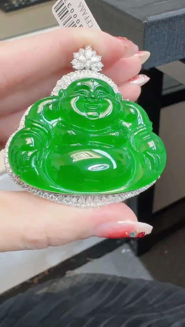 颈饰18K金镶嵌翡翠夏***晨寄售回流，24小时鉴赏期