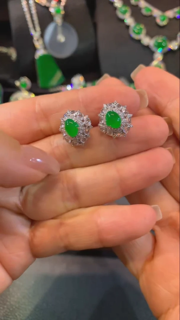 翡翠18K金镶嵌耳饰耳饰