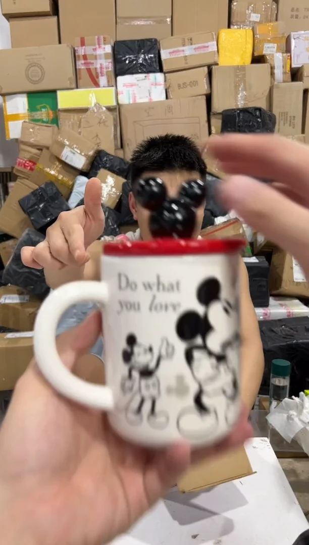 瓷片原盒米奇手稿带盖杯