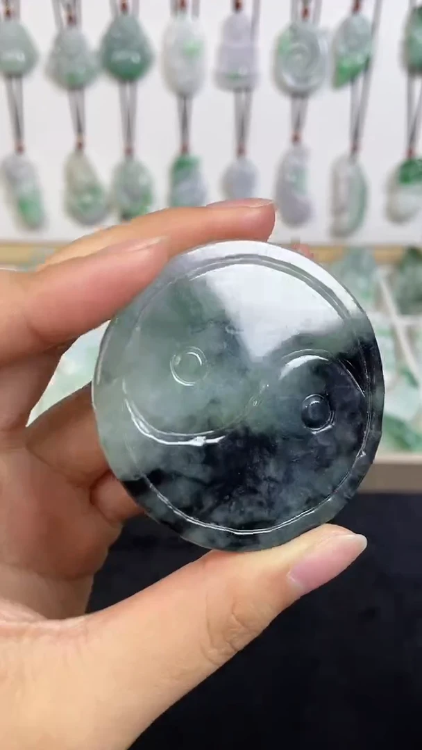 颈饰未镶嵌翡翠1