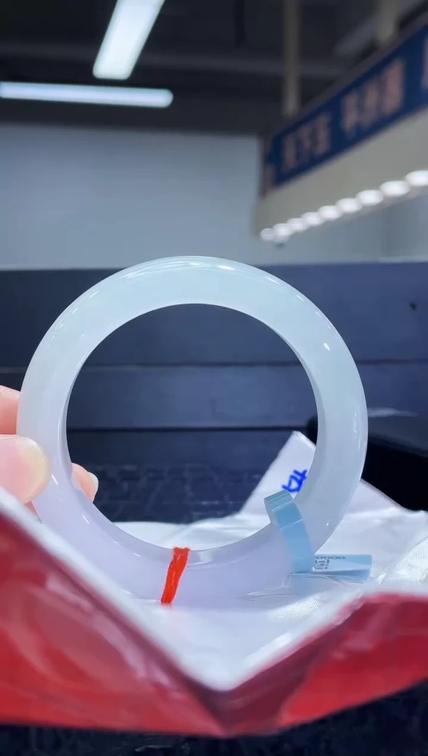 未镶嵌手镯翡翠5