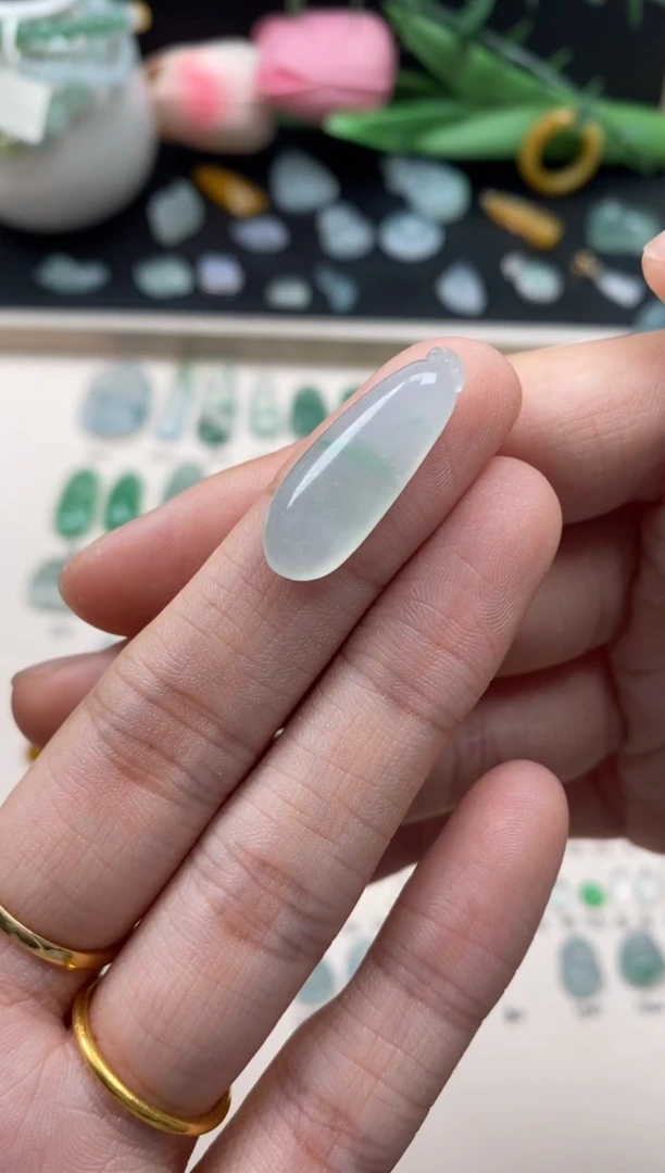 【闪购商品】翡翠颈饰未镶嵌翡翠冰种福瓜