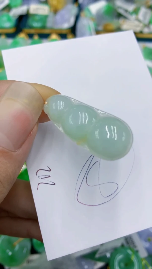 翡翠未镶嵌颈饰11111111111