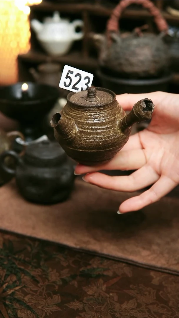 紫砂全手工侧把茶壶满容110毫升