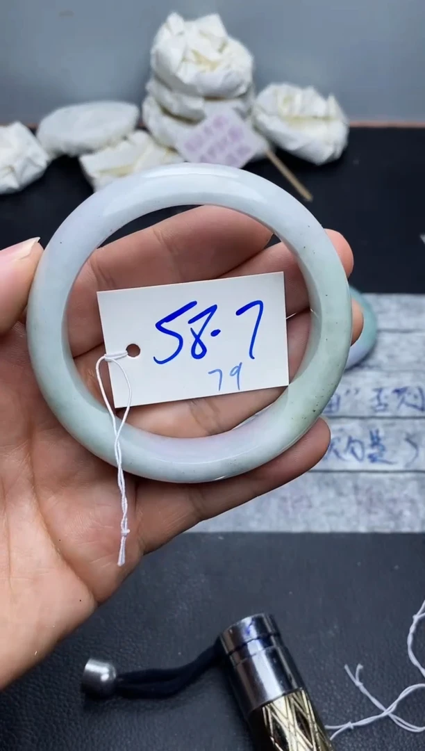 未镶嵌手镯翡翠79